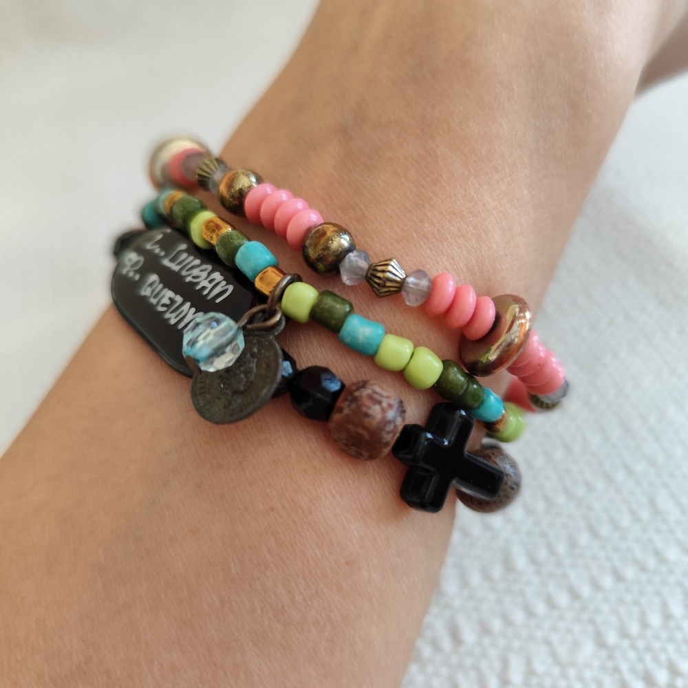 3/$30💜Set of 3 stackable bracelets - Picture 7 of 8